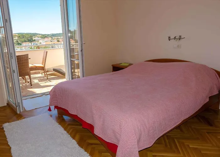 23 Apartment Banjol