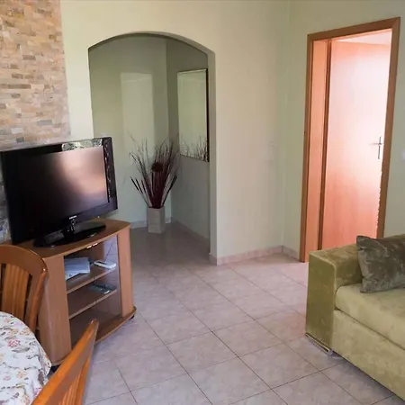 Apartment 23