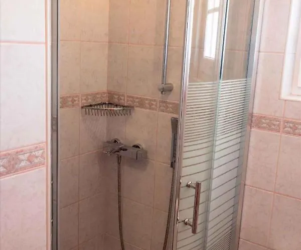 23 Apartment Banjol